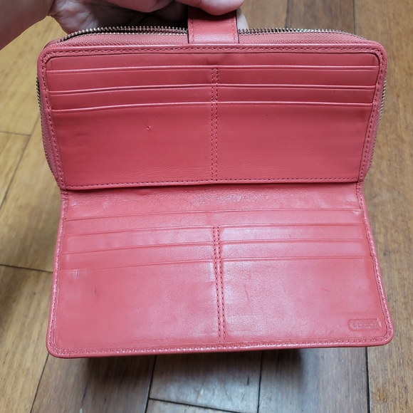 Coach Signature Monogram Wallet - Picture 6 of 13